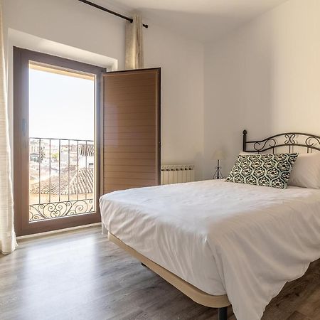 Apartamentos El Patio Plaza Santa Clara Касерес Экстерьер фото