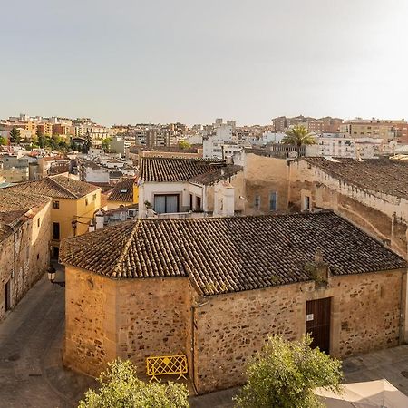 Apartamentos El Patio Plaza Santa Clara Касерес Экстерьер фото