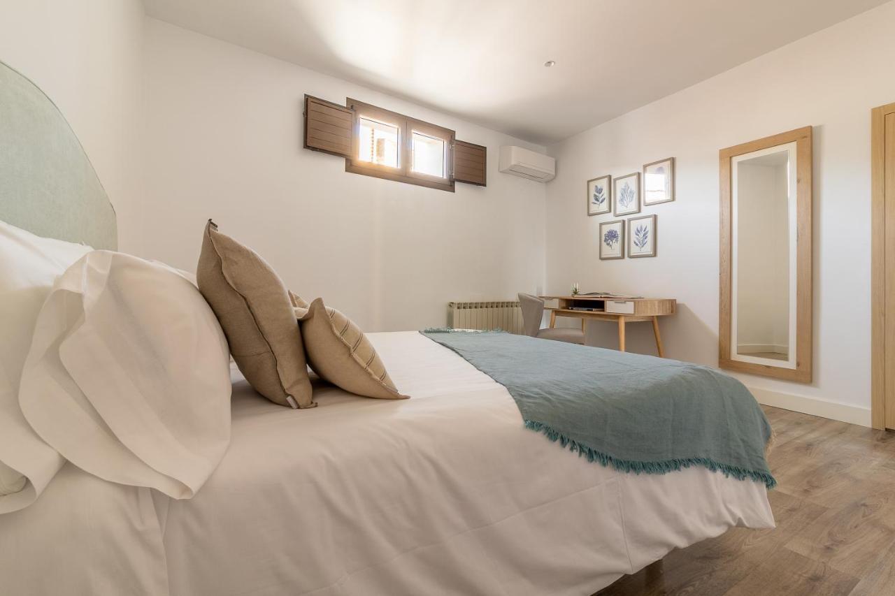 Apartamentos El Patio Plaza Santa Clara Касерес Экстерьер фото