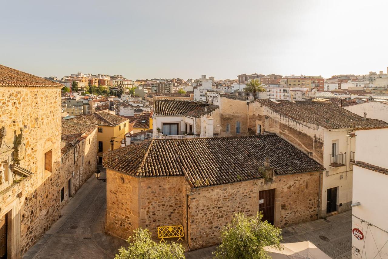 Apartamentos El Patio Plaza Santa Clara Касерес Экстерьер фото